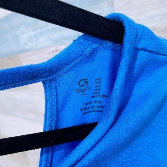 GAPFIT V Back Workout Tee Blue Strength Activewear GAP Womens Small - Picture 4 of 4